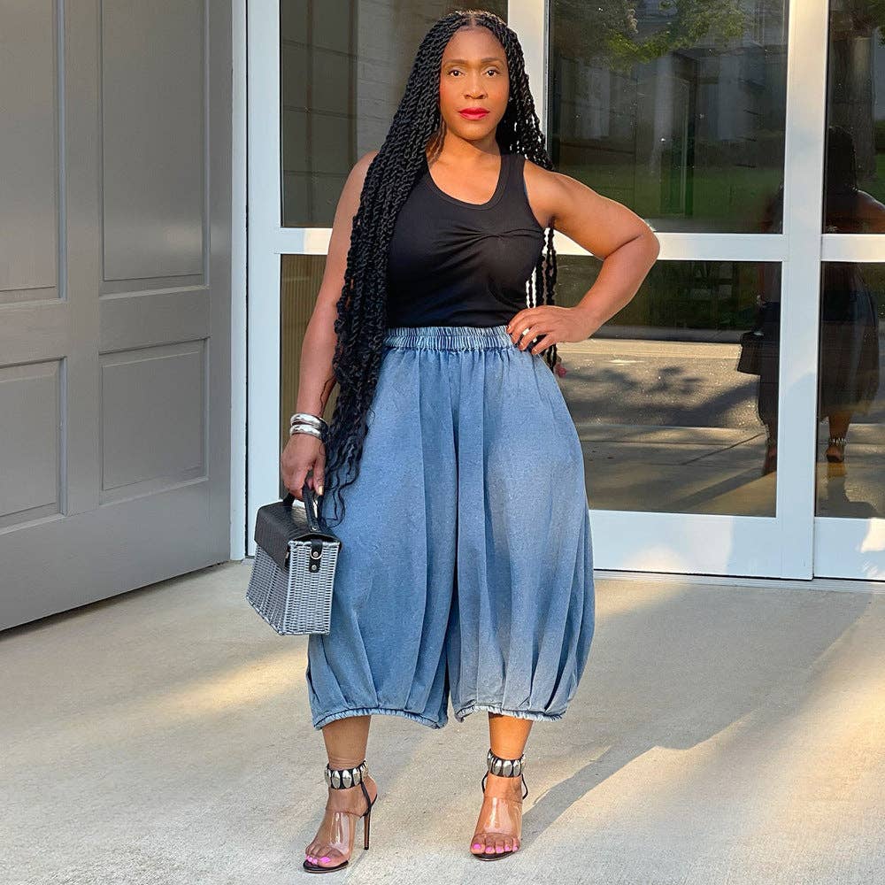 Denim Cropped Pants with Elastic Waist